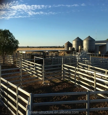 ألواح السياج الماشية المجلفنة المصنوعة من الصلب الكربوني 1.7 متر ، لوحات الماعز المحمولة
