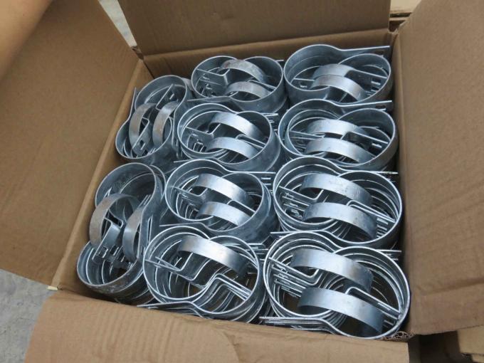 سياج شبكي من الأسلاك المجلفنة مع لفائف معدنية عالية الشد بطول 6 أقدام أو قابلة للتخصيص 19