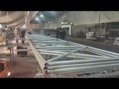 إطار السياج يجري لحام وملصق