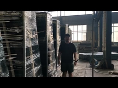 السياج الأسود المضاد للتسلق مع الدعم الرأسي