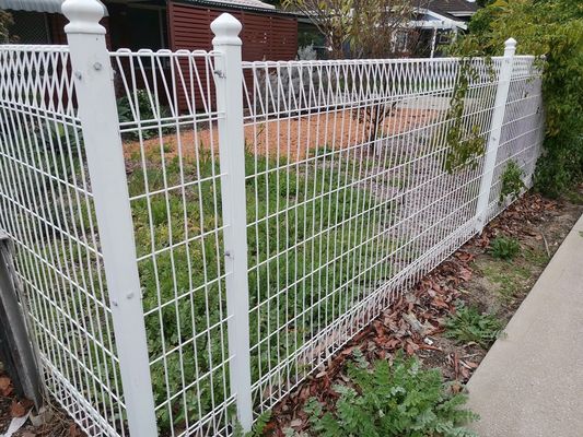 جودة  Triangle Black Steel Bending Roll Top Fence Hot Dipped Galvanized مصنع