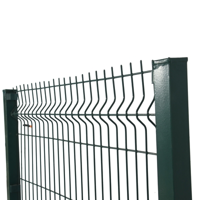 3d خارجية منحنية Pvc مغلفة حواجز شبكة سلكية لحام للحديقة وحماية المزرعة 3d السياج