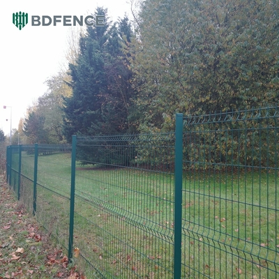المنزل الحديقة الخارجية المعدن مثلث الانحناء Pvc مغلفة 3d منحنية شبكة الأسلاك السياج