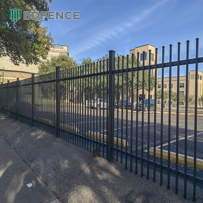 سكن المعدنية حاجز المقطوعة لوحة الأسود مسحوق مطبقة مربع أنبوب مكافحة الصدأ حاجز الفولاذ المغلف