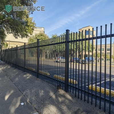 سكن المعدنية حاجز المقطوعة لوحة الأسود مسحوق مطبقة مربع أنبوب مكافحة الصدأ حاجز الفولاذ المغلف
