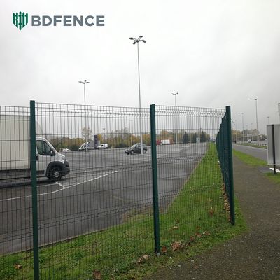 لوحة سياج حديقة شبكية سلكية ملحومة ثلاثية الأبعاد منحنية للمنزل والخارج، سياج خارجي مزخرف، تعريشة وبوابات