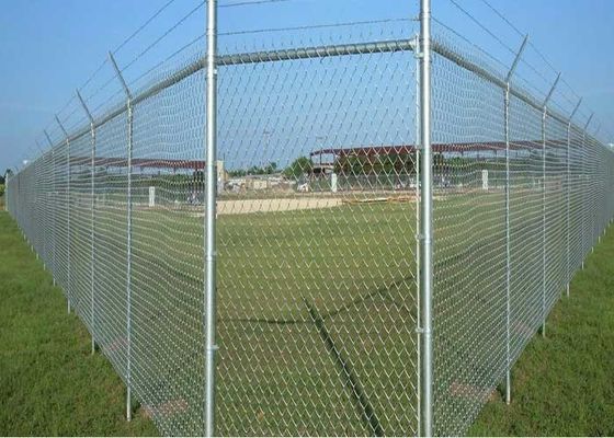 8 أقدام ملفوفة بـ PVC مغلفة بـ Cyclone Wire Mesh chain link Fence Roll للفلبين