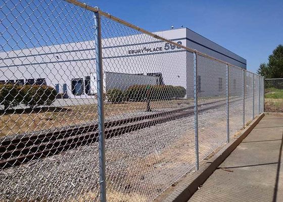 8 أقدام ملفوفة بـ PVC مغلفة بـ Cyclone Wire Mesh chain link Fence Roll للفلبين