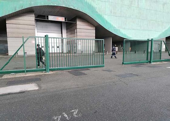 مسحوق المغلفة انزلاق الأبواب المعدنية حديقة سياج بوابة